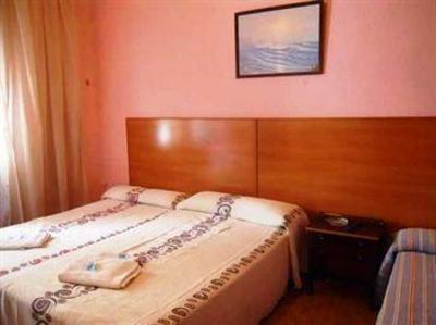 фото отеля Hostal Helena
