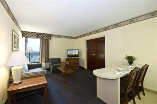 фото отеля Hampton Inn & Suites Atlanta Airport North