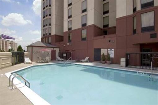 фото отеля Hampton Inn & Suites Atlanta Airport North