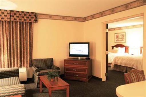 фото отеля Hampton Inn & Suites Atlanta Airport North