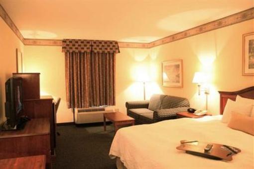 фото отеля Hampton Inn & Suites Atlanta Airport North