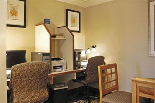 фото отеля Staybridge Suites Eagan-Mall Of America