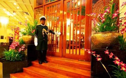 фото отеля Grand Oriental Hotel