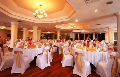 фото отеля Grand Oriental Hotel