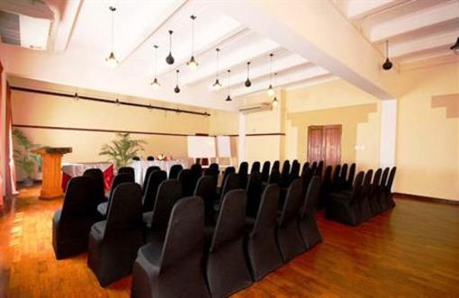 фото отеля Grand Oriental Hotel