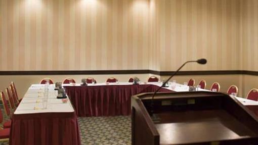 фото отеля DoubleTree by Hilton Hotel Newark Airport
