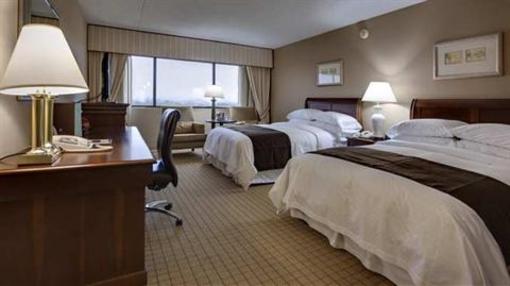фото отеля DoubleTree by Hilton Hotel Newark Airport