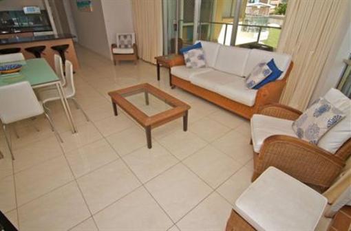 фото отеля Foreshore Apartments Gold Coast