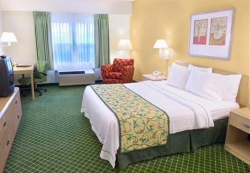 фото отеля Fairfield Inn and Suites Clearwater Bayside