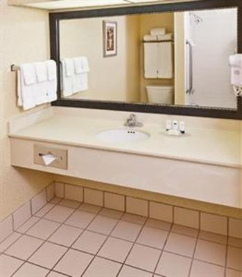 фото отеля Fairfield Inn and Suites Clearwater Bayside