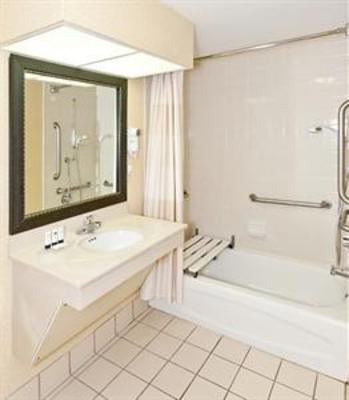 фото отеля Fairfield Inn and Suites Clearwater Bayside