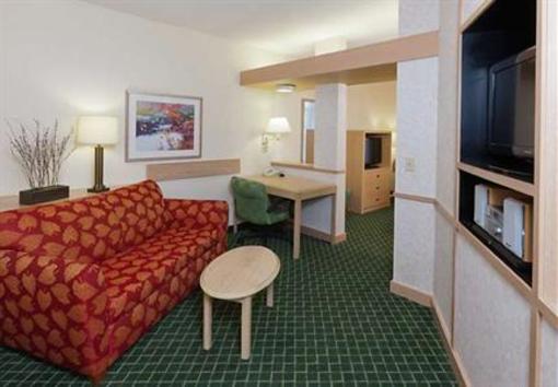 фото отеля Fairfield Inn and Suites Clearwater Bayside