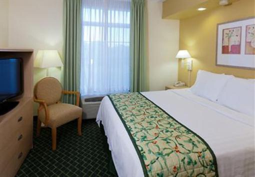 фото отеля Fairfield Inn and Suites Clearwater Bayside