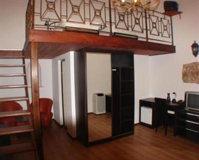 фото отеля Hotel Hanul Fullton