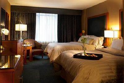 фото отеля Executive Plaza Coquitlam