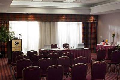 фото отеля Executive Plaza Coquitlam