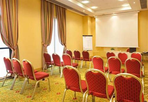 фото отеля Paris Charles de Gaulle Airport Marriott Hotel