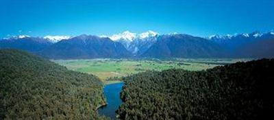 фото отеля Distinction Fox Glacier, Te Weheka Boutique Hotel