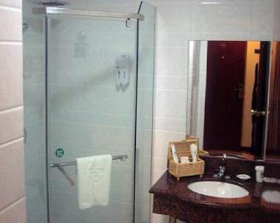 фото отеля GreenTree Inn (Jinan Shanda Road)