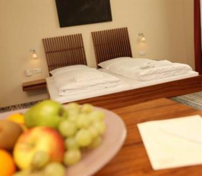 фото отеля Hotel Sinsheim