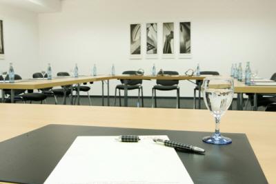фото отеля Hotel Sinsheim