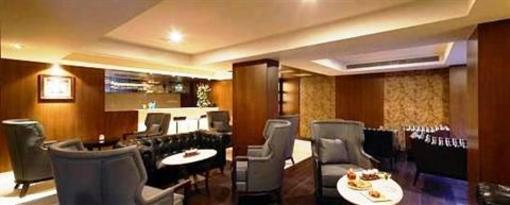 фото отеля Royal Orchid Golden Suites