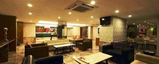 фото отеля Royal Orchid Golden Suites