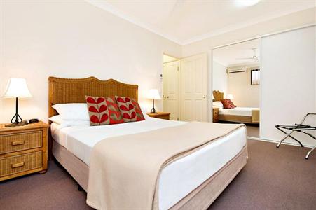 фото отеля Best Western Central Plaza Apartments Cairns