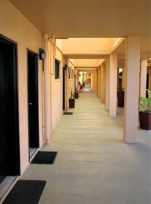 фото отеля Best Western Central Plaza Apartments Cairns