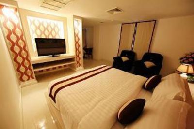 фото отеля Grand Diamond City Hotel & Casino