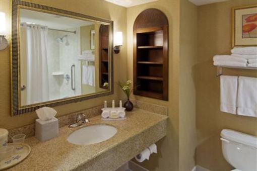 фото отеля Holiday Inn Express Hotel & Suites North Bay