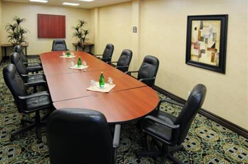 фото отеля Holiday Inn Express Hotel & Suites North Bay