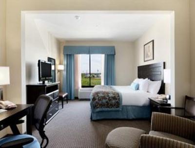 фото отеля Wingate by Wyndham New Braunfels