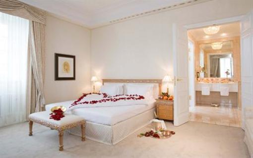 фото отеля Grandhotel Schloss Bensberg