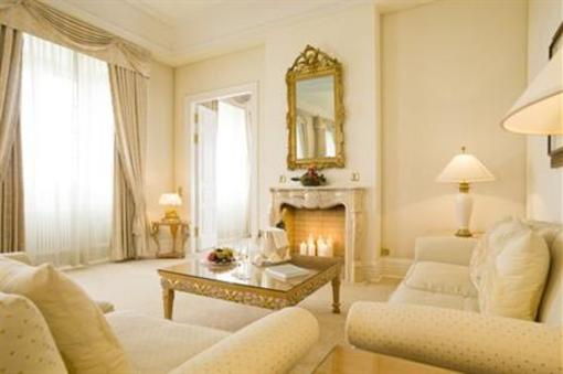фото отеля Grandhotel Schloss Bensberg