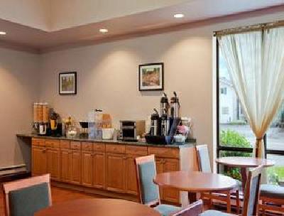 фото отеля Lakeshore (North Bay) Travelodge