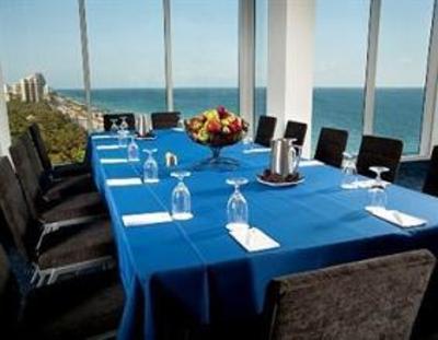 фото отеля B Ocean Fort Lauderdale