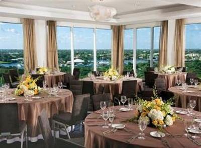 фото отеля B Ocean Fort Lauderdale