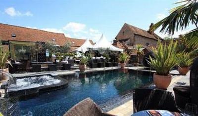 фото отеля Crazy Bear Beaconsfield