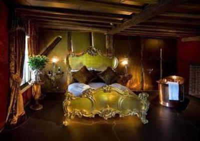 фото отеля Crazy Bear Beaconsfield