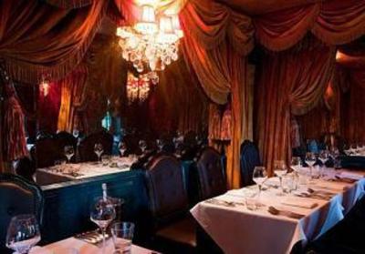 фото отеля Crazy Bear Beaconsfield