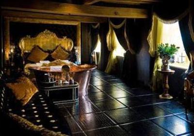 фото отеля Crazy Bear Beaconsfield