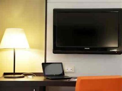 фото отеля Mercure Napoli Angioino Centro