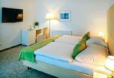 фото отеля Seehotel Dr. Jilly