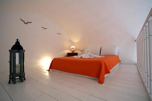 фото отеля Abyssanto Villa