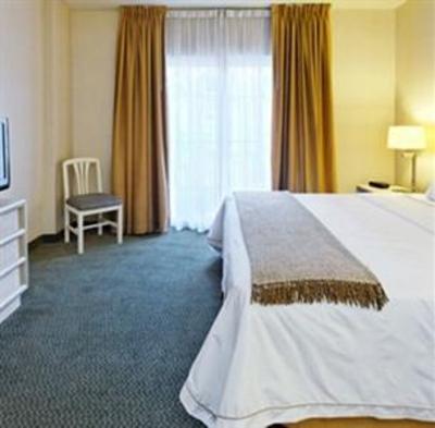 фото отеля Holiday Inn Express Galerias San Jeronimo