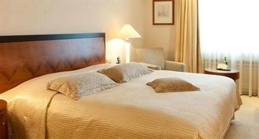 фото отеля Hotel Nassauer Hof Wiesbaden