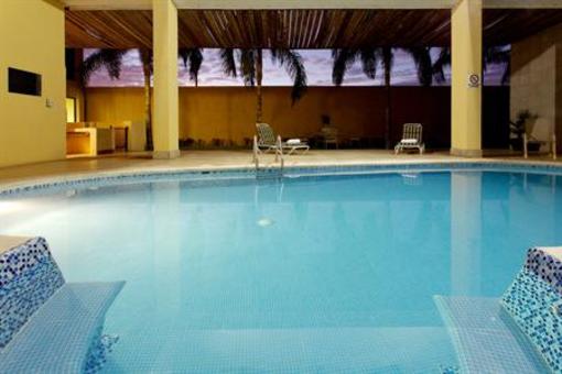фото отеля Holiday Inn Express Nuevo Laredo