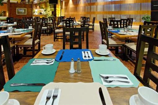фото отеля Holiday Inn Express Nuevo Laredo