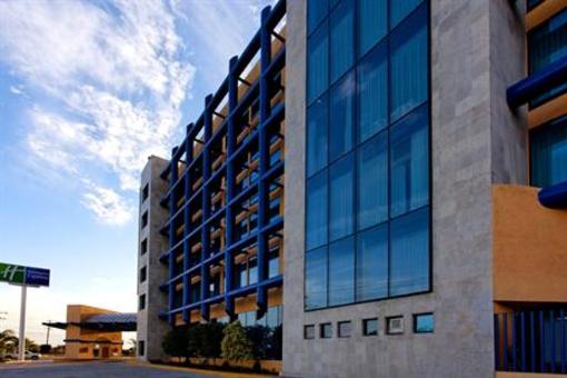 фото отеля Holiday Inn Express Nuevo Laredo